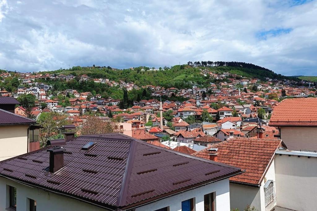 Spacious Condo Near Bascarsija - Free Parking Sarajevo Exterior photo